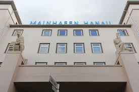 So entstünden pro hauseingang jeweils zwei neue wohnungen. Hafenprojekt Baugesellschaft Hanau Gmbh