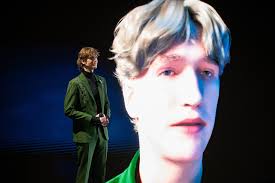 Morgen erscheint das November-Heft! Auf dem Titel: der geheimnisvolle  Pharma-Mafiosi aus «Peer Gynt» von Vegard Vinge, Ida Müller und Trond  Reinholdtsen, die erstmals auf der großen Bühne der Berliner Volksbühne  (@volksbuehne_berlin) inszenieren.