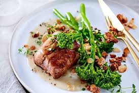 Unser Beliebtes Rezept Fur Zartes Gewurzfilet Zu Mandel Brokkolini Und Mehr Als 65 000 Weitere Kostenlose Rezepte Auf Rezepte Hauptspeise Schweinefilet Rezepte