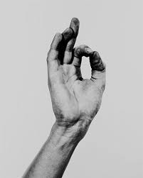 Black And White Pointer Finger The Ok Sign Is A Very Common Gesture Made With Thumb Index Finger Forming A Ring The Other Three Fingers Extend Referencia Anatomia Referencia Mao Fotos