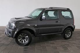 Viele monate lang musste man auf einen neuwagen warten, die. Gebrauchter Suzuki Jimny 4x4 Held Mit Wenigen Kilometern Autobild De