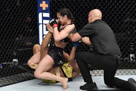 Sister act valentina shevchenko retains flyweight title as sister antonina is also victorious on historic night at ufc 255. Ariane Lipski Believes She Will Mess With Valentina Shevchenko S Head By Beating Her Sister At Ufc 255 Mma Fighting