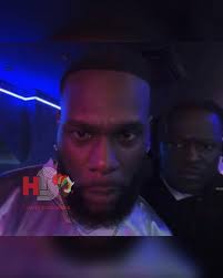 Man shows off his mom and how they express love to each other in a viral  video. ___ Share Your Thoughts 👇 —— —— #hallesblogafrica  #hallesblogafricamain #naijagists