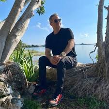 Philip Foti (@philip_foti)