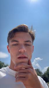 Midweek is the BEST night of the week 🙌 Join us this Wednesday for  friends, games, worship, and a word you don’t want to miss! & Doors open at  6:30— bring somebody with you!