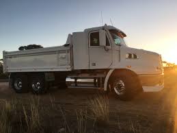 Tipper Truck JS Bobcat Freightliner 6 wheel - JSBobcat