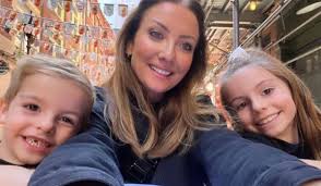 GAA star's fiancée and daughter are pretty in pastel at wedding