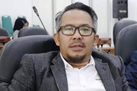 Nova Hendria Maju di Pilkada Tanah Datar?