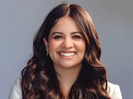 Nicole Davison Leon named Portland Hispanic Metropolitan Chamber executive  director