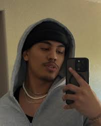 Caleb Fuentes-Tariin (@official_sleezy10) • Instagram photos and videos