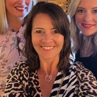 Holly Eckhardt's Instagram, Twitter & Facebook