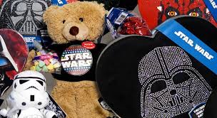 Anyone who loves star wars will love to receive this adorable plush. Starwars Com Star Wars Valentine S Day Cards And Gifts Gentlemint