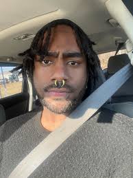 What to do to keep locs moisturized and not dry?? I have white ppl hair  first pics are before I got locs (sorry? Maybe?) : r/BlackHair