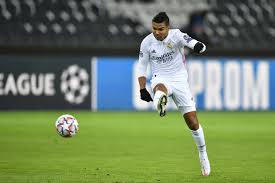 Casemiro plays for spanish league team madrid chamartin b (real madrid) in pro evolution soccer 2021. Casemiro S Late Goal Saves Draw For Real Madrid At Gladbach