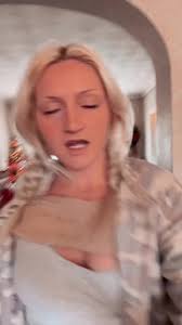 Shannon Robbins (@shannonrobbins08)