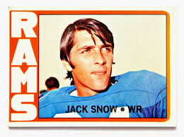 Jack Snow #152 Topps 1972 Football Card (Los Angeles Rams) *E