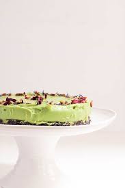 Veganer No Bake Cake Mit Avocado Und Oreo Tortchen Made In Berlin In 2020 Oreo Lebensmittel Essen Kuchen Ohne Backen