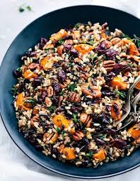 Salade D Automne Au Riz Sauvage Ces Salades D Automne A Manger Toute La Semaine Elle A Table En 2020 Salade D Automne Idee Salade Riz Sauvage