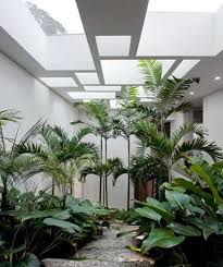Untuk anda yang memiliki ruangan yang tidak digunakan, anda bisa mengubahnya menjadi taman dalam rumah. 20 Desain Taman Dalam Rumah Indoor Tren Asri