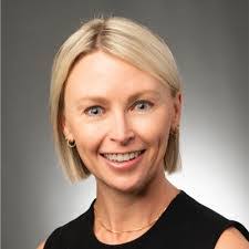 Leslie Hurst's Instagram, Twitter & Facebook