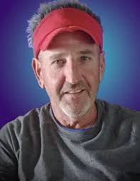 Lee Pike's Instagram, Twitter & Facebook