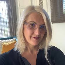 Paula Ely (@PaulaAEly)