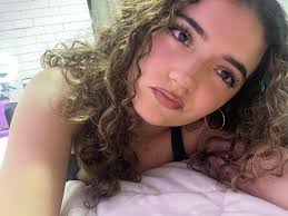 Sono pazza a pensare che questa sia una pessima tinta per capelli? : r/Hair