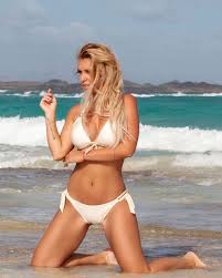 „életem legnagyobb hibája volt, hogy belementem. They Are The Most Valuable Hungarian Celebrities On Instagram Photos Daily News Hungary