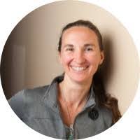 Julie Lain's Instagram, Twitter & Facebook