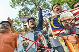 Dr zakir naik addressing a crowd of maashaa allaah 100,000 people at kota bharu, kelantan, malaysia, in august 2019. Why It Won T Be Easy For India To Get Zakir Naik Extradited From Malaysia
