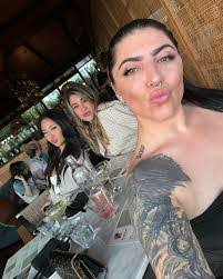 Amanda Solomon's Instagram, Twitter & Facebook