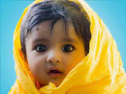 Applying Kajal To Your Baby S Eyes Safe Baby Eyes Funny Baby Faces Baby Boy Winter Outfits