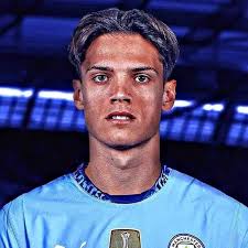 Italy U21 coach trains players with one eye covered