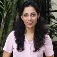 Shlesha Chavan's Instagram, Twitter & Facebook