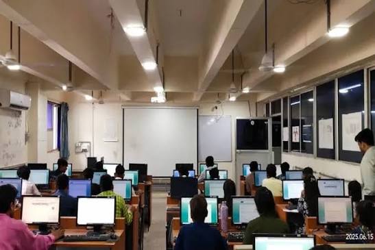 Gujarat Vidyapith Ahmedabad Campus: Photos, Virtual Tour