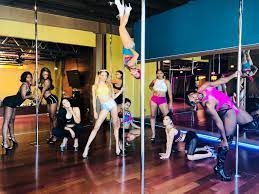 What to wear to pole dancing class. First Beginner Pole Dancing Class What To Wear And More