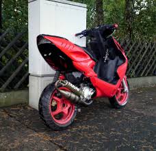 Sogar noch mit original schutzfolie! Bcd Heck Drann Galerie Roller Forum Hilfe Anleitungen Und Alles Uber Motorroller