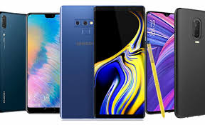 Kami akan utarakan enam telefon pintar pilihan yang hadir dengan fungsi swafoto terbaik dari pelbagai jenama! Telefon Pintar Pilihan 2018