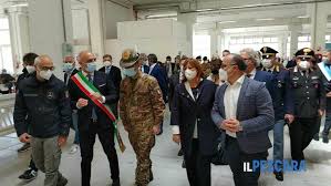 Cos'è la serie «mama non mama» di alessandra coppola. L1dp 3yoeehczm