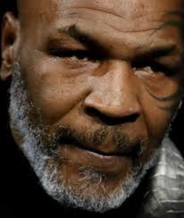 BOXE : 15 ans après Mike Tyson va remonter sur le ring contre Evander  Holyfield en juillet Mike Tyson vient d'annoncer officiellement son retour  sur le ring, ce dimanche 24 mai. Mais “