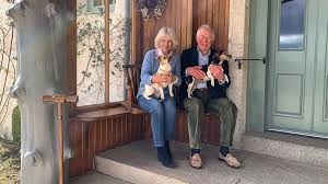 Die hochzeit von charles, prince of wales, und camilla parker bowles fand am 9. Prinz Charles Und Seine Camilla Feiern 15 Hochzeitstag Promiflash De