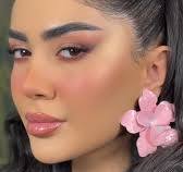 ‫ارائه جدیدترین و به روز ترین مدل های میکاپ وعروس مطابق با سلیقه شما با  متریال برند , در محیطـی پر انرژی با کادری مجرب و حـرفـه ای, تنها کافی است  که تلفن را بردارید و یک وقت برای خود در سالن زیبایی ...‬‎