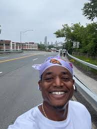 Great morning to all Runners out there 🎉🏃‍➡️🎊. Last day of regustration  today. Lets make Father's day extra special by joining your dad for a fun  virtual run 🎊🏃‍➡️🎉