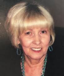 Brenda Holcomb's Instagram, Twitter & Facebook