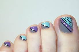 These 50 toe nail ideas will won't let you to think about anything else. Toe Nail Art Nails10