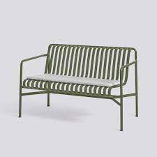 De kussens beschikken over een waterbestendige afwerking en zijn dus geschikt voor buitengebruik. Palissade Dining Bench Seat Cushion Hay