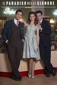 Al paradiso, laura arriva con delle piccole uova di cioccolata, personalizzate con i nomi delle veneri, che ha imparato a preparare nella pasticceri a dove lavorava e a federico viene un'idea quando ne assaggia uno. Pin Auf Il Paradiso Delle Signore