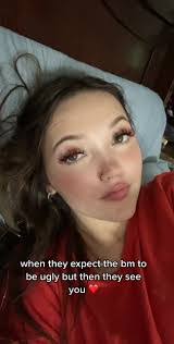 Hope Seitz's Instagram, Twitter & Facebook