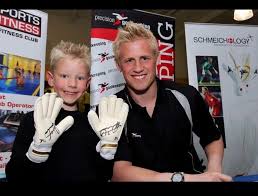 Peter boleslaw schmeichel blev født den 18. Re Ratchen In England Gibt Es Jetzt Die Max Schmeichel Wette Cycling And More