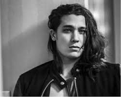 Mia Sharp (melissasharpley)